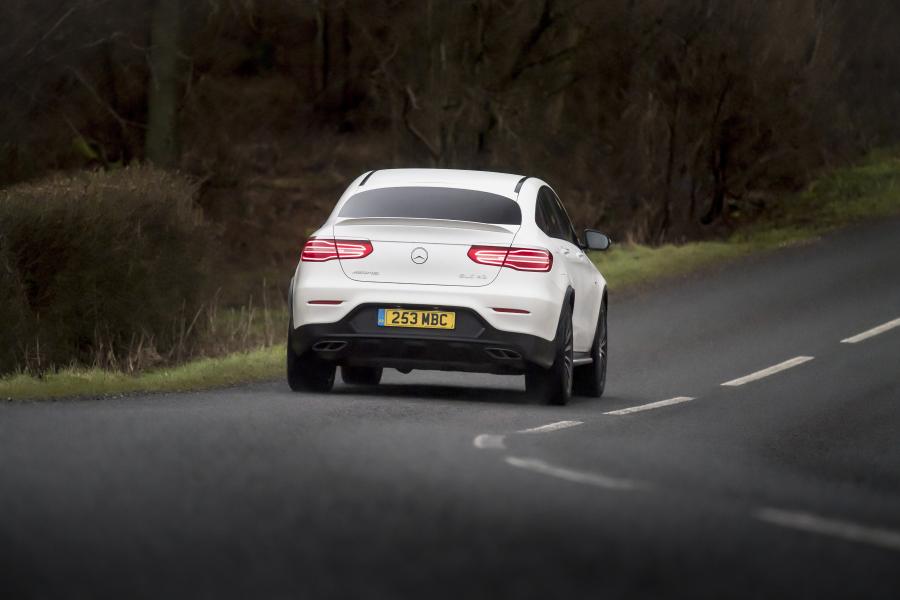  Mercedes-AMG GLC43 4Matic Coupe 2017 года  (UK) (фото 13 из 40)